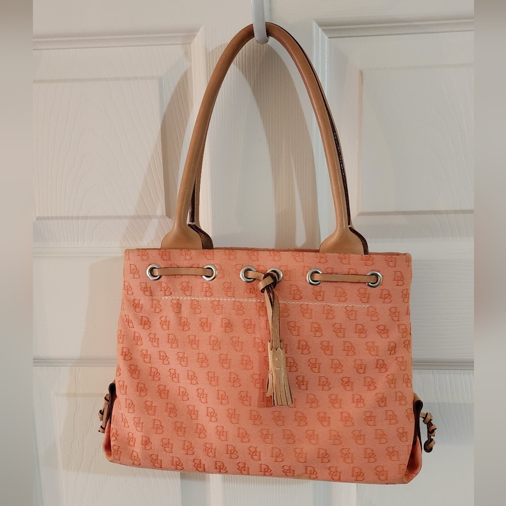 Dooney & Bourke Tote Creamsicle and tan